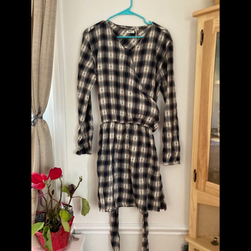 Sierra Dylan Weston Tie Dress Long Sleeve